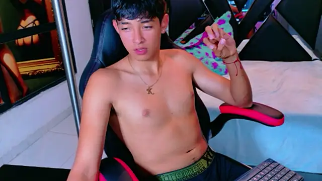 Tigger Collins online show from 03/19/26, 08:24