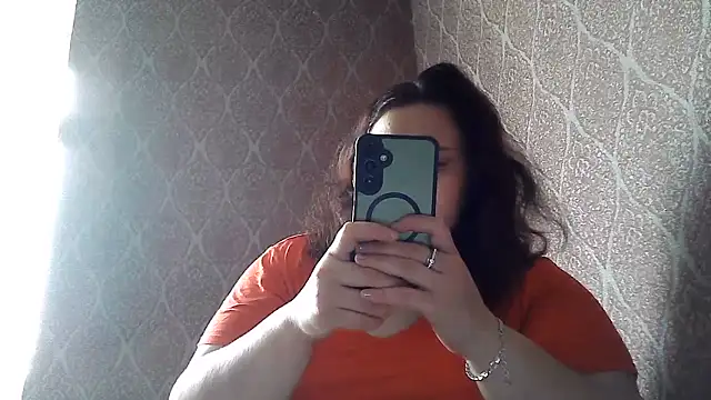DollyGersonn online show from 06/23/26, 06:33