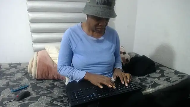 Snapshot of JoycyQueen chatting on 05/11/26, 04:48 JoycyQueen online show from 05/11/26, 04:48