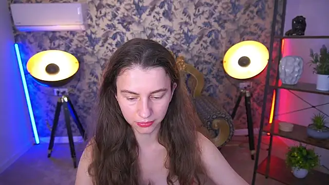 Snapshot of LittleJulii chatting on 07/01/26, 02:40 LittleJulii online show from 07/01/26, 02:40