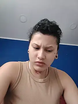 Snapshot of brunne_eva chatting on 07/05/26, 02:13 brunne eva online show from 07/05/26, 02:13