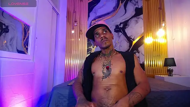 raven  crow online show from 04/11/26, 06:12