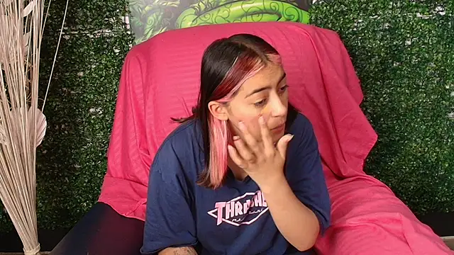 PinkyyPieee  online show from 03/28/26, 12:38