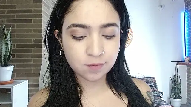 sweet-little online show from 03/19/26, 04:33