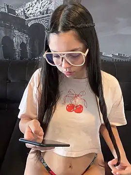 Dulce-isabellaa online show from 03/13/26, 02:56