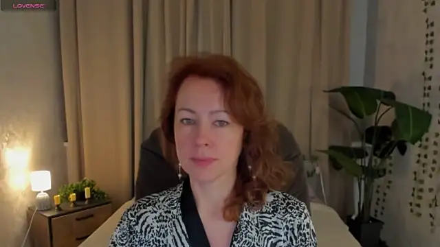 LeticiaRomano online show from 04/19/26, 04:01