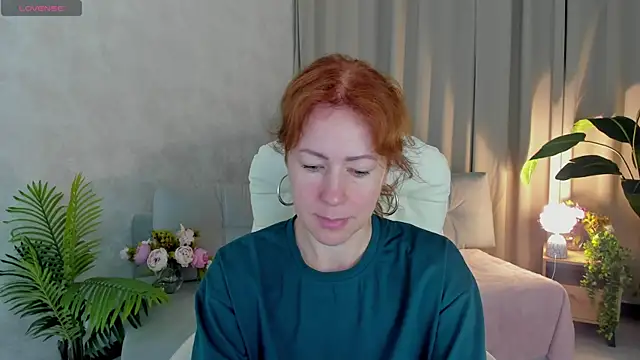 Snapshot of LeticiaRomano chatting on 05/22/26, 03:57 LeticiaRomano online show from 05/22/26, 03:57