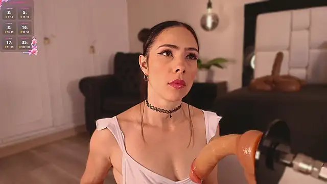 Mia gag  online show from 07/17/26, 11:28