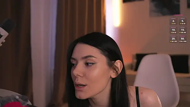 OnlyNora online show from 04/18/26, 01:59