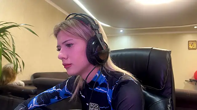 annie1handsome online show from 03/18/26, 03:59