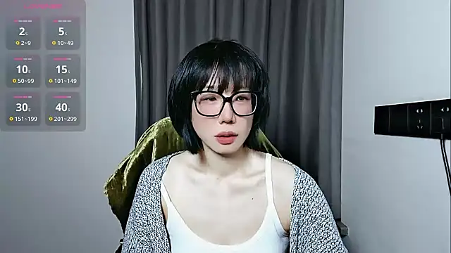 lin lin 520 520 online show from 04/24/26, 03:36