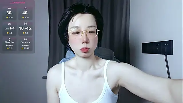 lin lin 520 520 online show from 06/06/26, 04:44