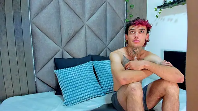 KatAmbers   online show from 03/26/26, 08:03