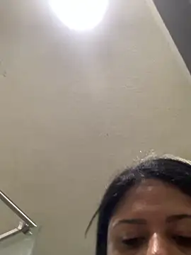  SaraWilliams1  online show from 04/29/26, 11:58