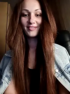 Snapshot of LunaCrystall chatting on 03/31/26, 04:40 LunaCrystall online show from 03/31/26, 04:40