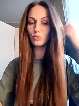Snapshot of LunaCrystall chatting on 04/09/26, 04:01 LunaCrystall online show from 04/09/26, 04:01
