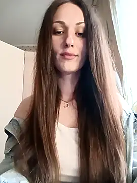 Snapshot of LunaCrystall chatting on 04/18/26, 03:49 LunaCrystall online show from 04/18/26, 03:49