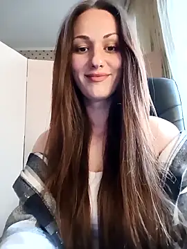 Snapshot of LunaCrystall chatting on 04/28/26, 03:50 LunaCrystall online show from 04/28/26, 03:50