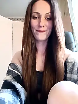 Snapshot of LunaCrystall chatting on 04/30/26, 04:02 LunaCrystall online show from 04/30/26, 04:02