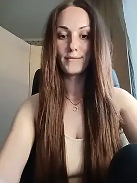 Snapshot of LunaCrystall chatting on 05/23/26, 04:00 LunaCrystall online show from 05/23/26, 04:00