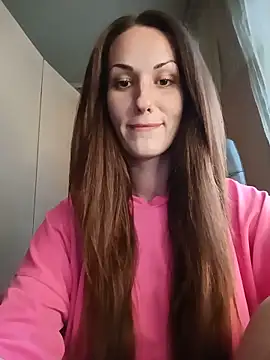 Snapshot of LunaCrystall chatting on 06/02/26, 03:58 LunaCrystall online show from 06/02/26, 03:58