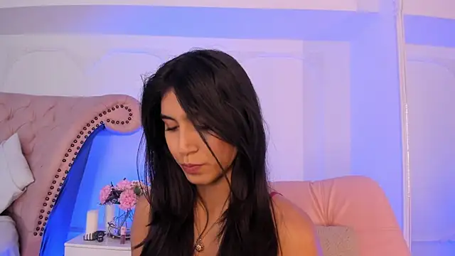 LucianaBlanco  online show from 04/07/26, 08:53