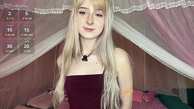 Snapshot of OnlyEva1 chatting on 05/08/26, 08:19 OnlyEva1 online show from 05/08/26, 08:19