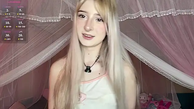 Snapshot of OnlyEva1 chatting on 06/06/26, 08:41 OnlyEva1 online show from 06/06/26, 08:41