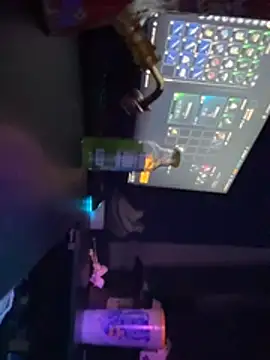 Snapshot of urfavgamergurl chatting on 03/14/26, 12:39 urfavgamergurl online show from 03/14/26, 12:39