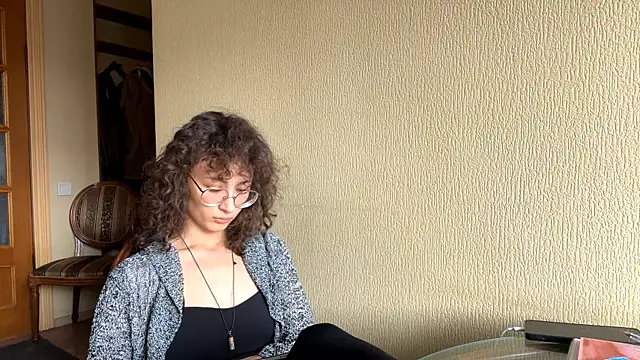 Snapshot of AngelesRavetto chatting on 03/12/26, 08:31 AngelesRavetto online show from 03/12/26, 08:31