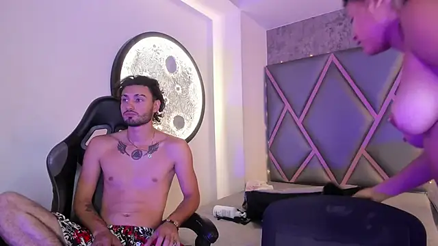 Snapshot of Wolf_Kitty chatting on 04/01/26, 01:41 Wolf Kitty online show from 04/01/26, 01:41