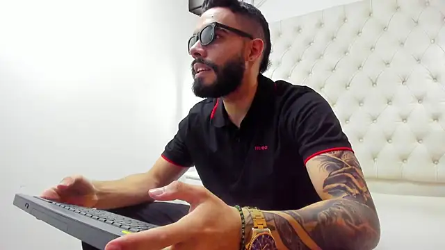 JEAN LEWIS2 online show from 04/02/26, 08:17