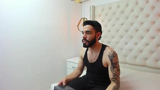 JEAN LEWIS2 online show from 04/16/26, 07:58