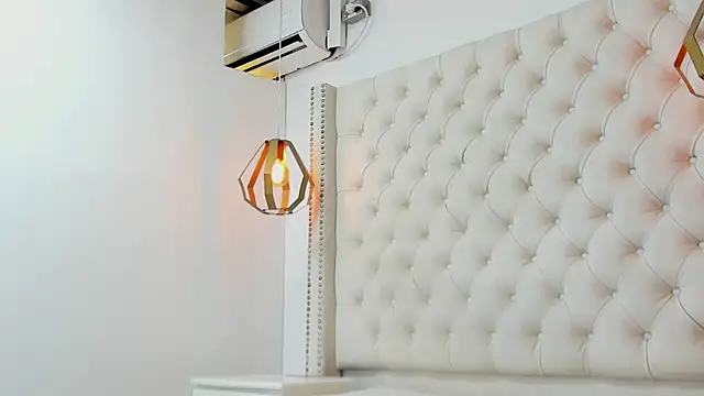 JEAN LEWIS2 online show from 04/28/26, 07:30