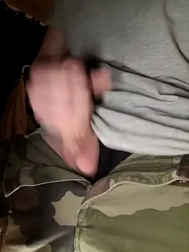 Snapshot of RedSoul- chatting on 03/12/26, 11:33 RedSoul- online show from 03/12/26, 11:33