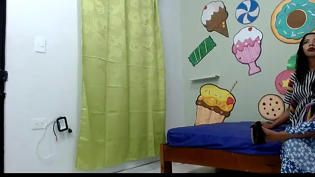erikaskinny18 online show from 06/10/26, 07:24