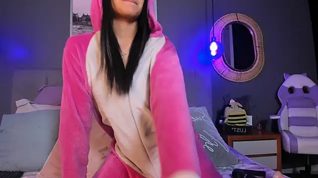 Violettaa Stone online show from 04/13/26, 11:59