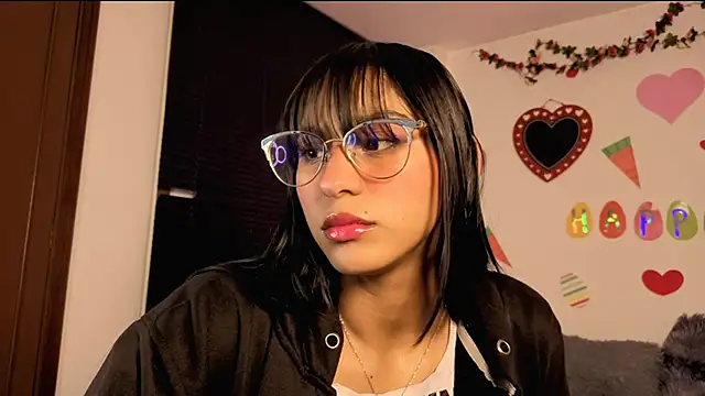 PaulaCutexs online show from 04/29/26, 09:02