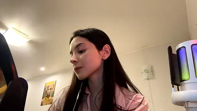 Snapshot of Mikytiki chatting on 03/12/26, 02:23 Mikytiki online show from 03/12/26, 02:23