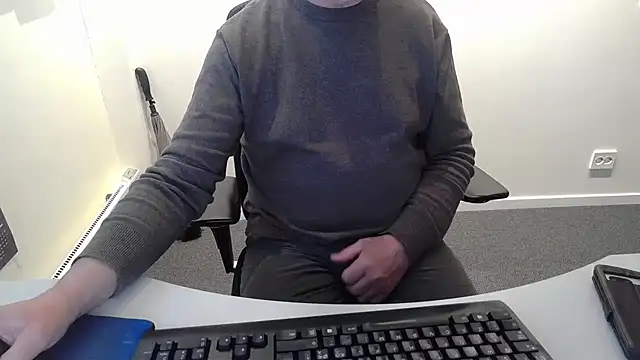 Buggemann online show from 04/28/26, 03:44