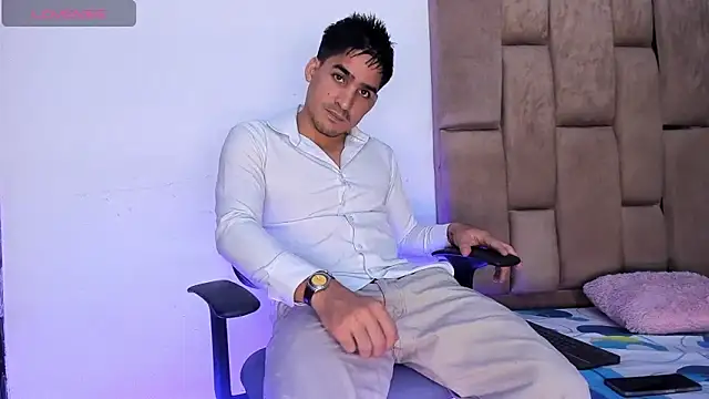 Christopher Harris  online show from 04/17/26, 09:18