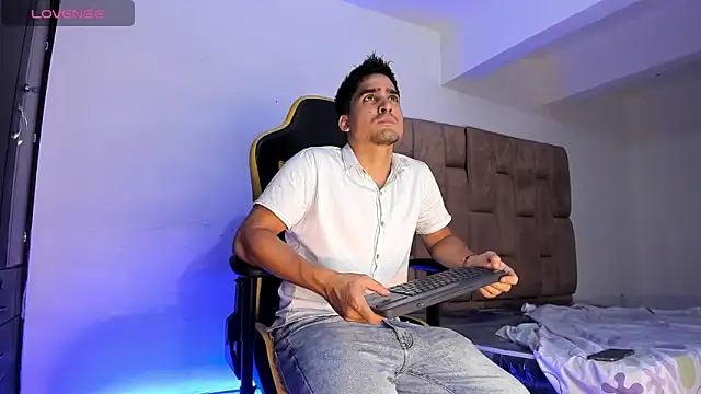 Christopher Harris  online show from 04/20/26, 09:16