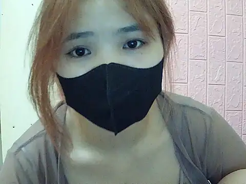 Snapshot of VyVy18 chatting on 03/28/26, 01:22 VyVy18 online show from 03/28/26, 01:22