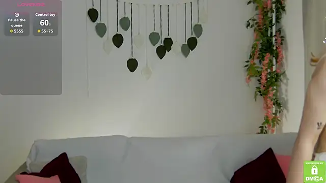 Rachel lips online show from 04/21/26, 09:04