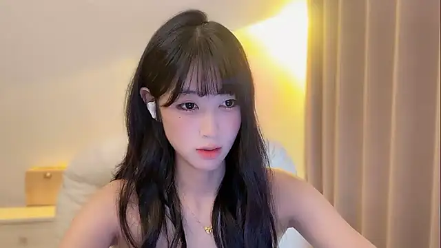 xiaooyee online show from 03/25/26, 03:07