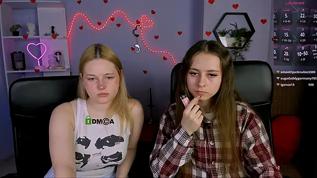 Snapshot of trixy_melison chatting on 04/15/26, 12:23 trixy melison online show from 04/15/26, 12:23