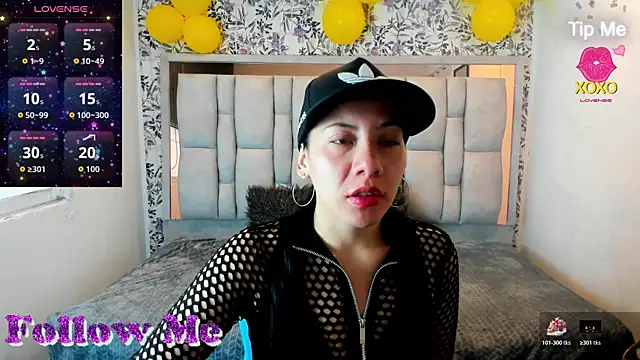 Abril Fox   online show from 06/22/26, 12:13
