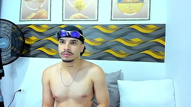 Leon Hotx online show from 04/17/26, 02:47
