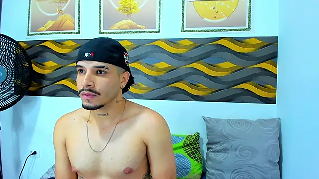 Leon Hotx online show from 04/22/26, 06:42