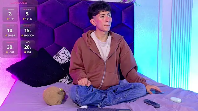 AndyJustgame  online show from 04/21/26, 04:41